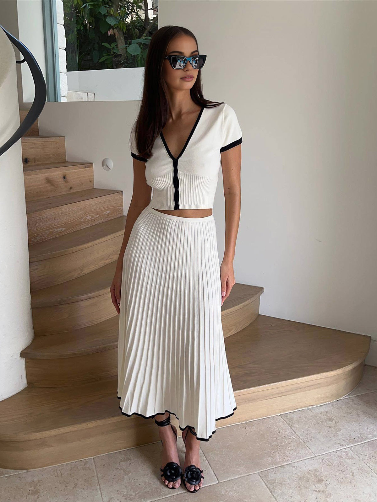Women's Contrast Trim Ribbed Knit Sweater Skirt Set