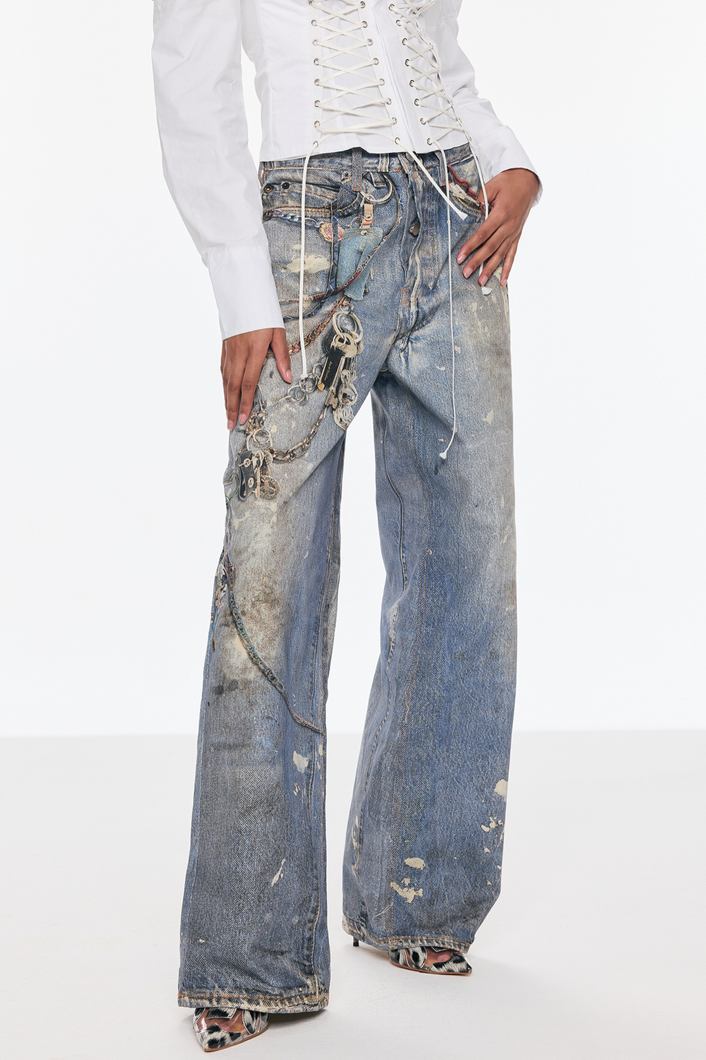 Wide-Leg Barrel Jeans with Chain Print