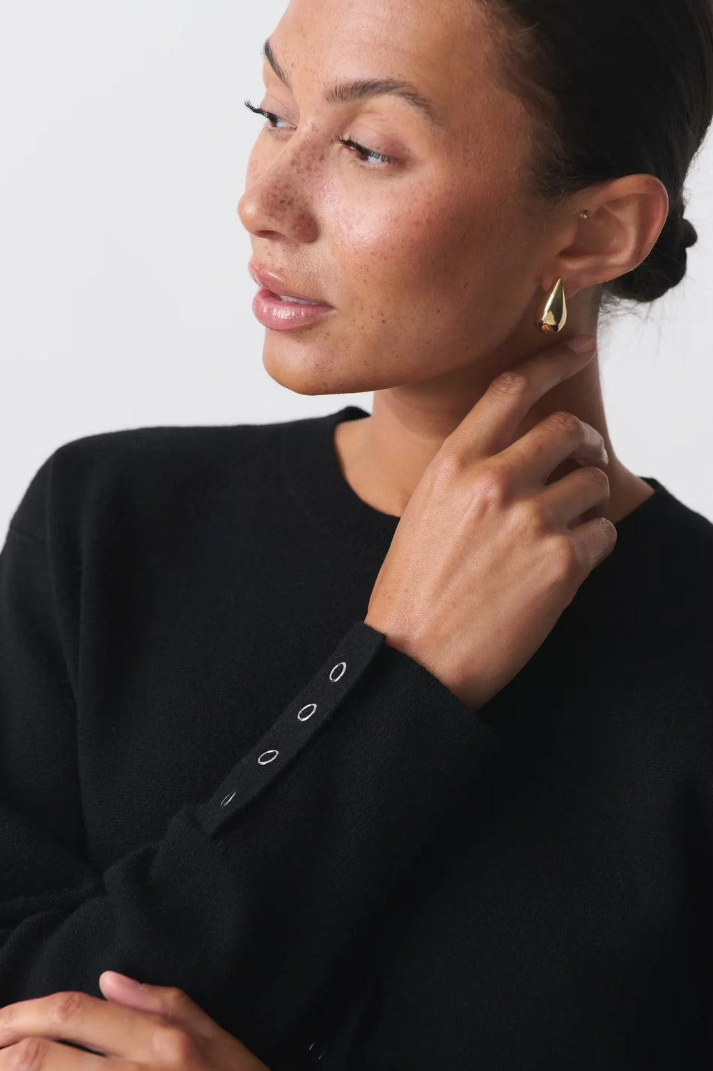 Round Neck Knit Cardigan