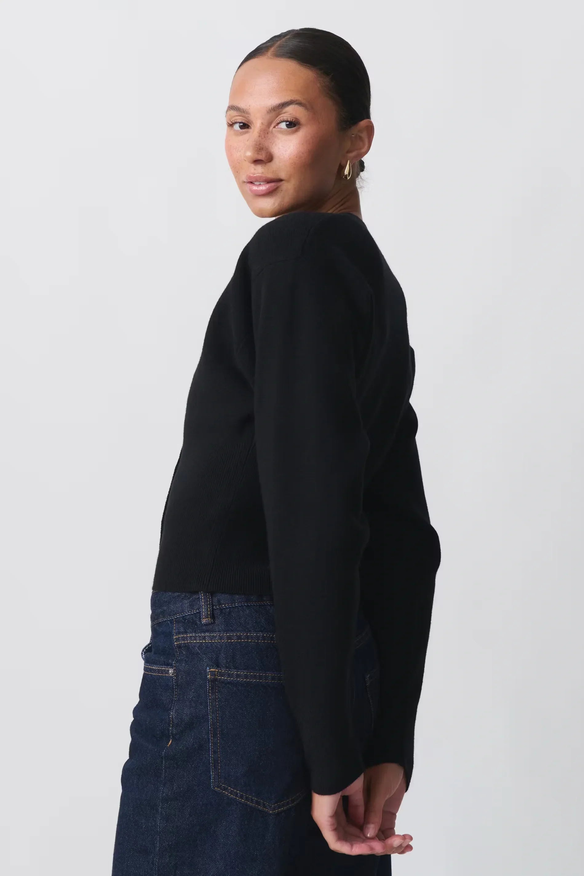 Round Neck Knit Cardigan