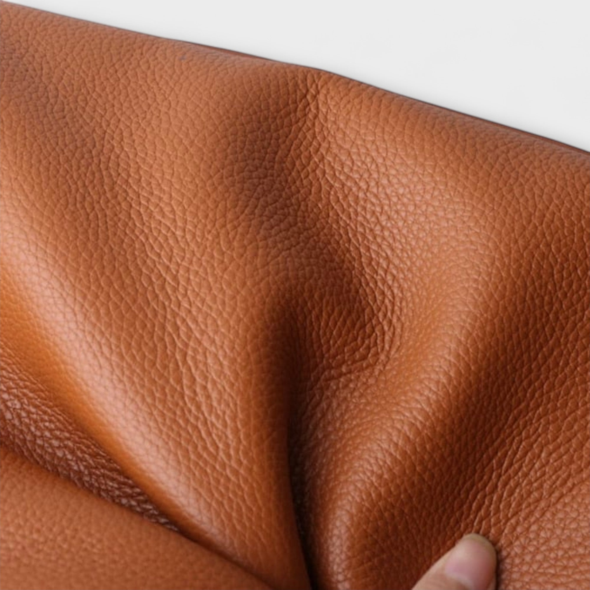 Women’s Elegant Structured Handbag with Clean Lines