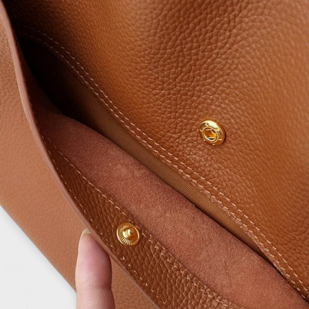 Women’s Elegant Structured Handbag with Clean Lines